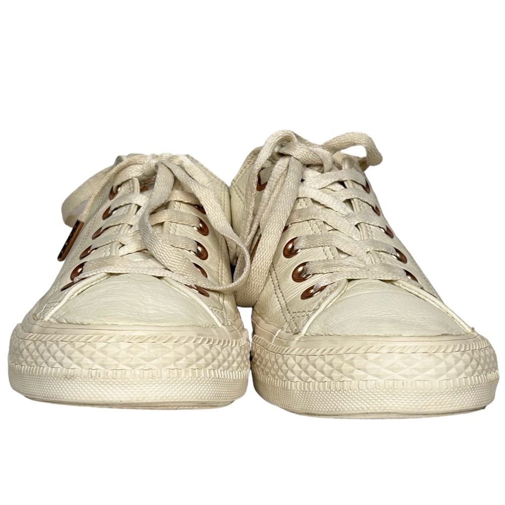 Converse Chuck Taylor All Star Creamy White Leather Lace-Up Classic Sneakers - Picture 4 of 11
